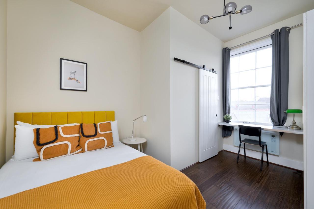 D8 House Daire Londra Dış mekan fotoğraf